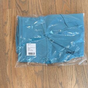 Lululemon Athletica NWT Light Blue Size 8 Tight